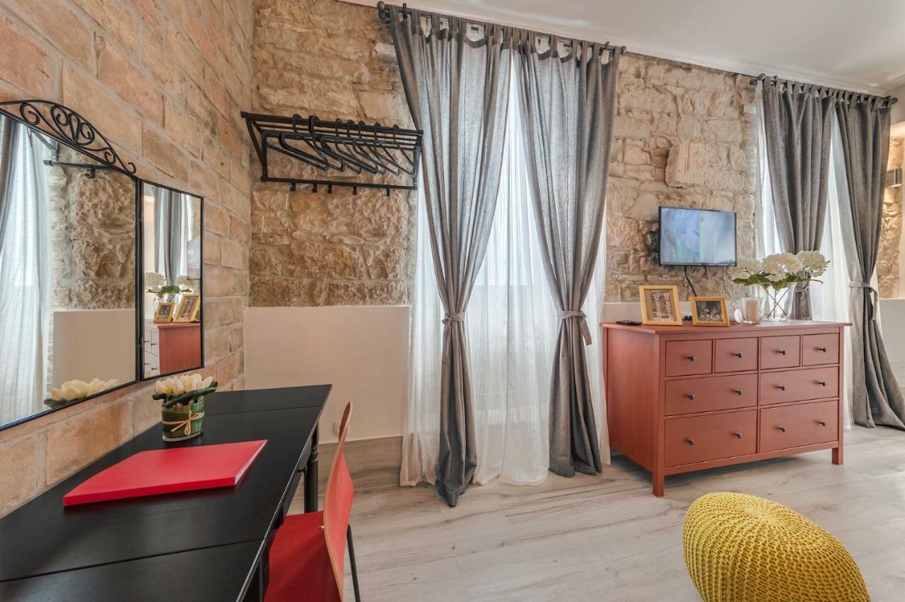 Porta D'Oro Rooms PUY Exterior foto